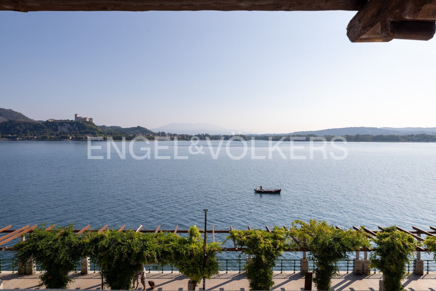 3 Schlafzimmer Penthouse in Arona, Italy, Nr. 68805