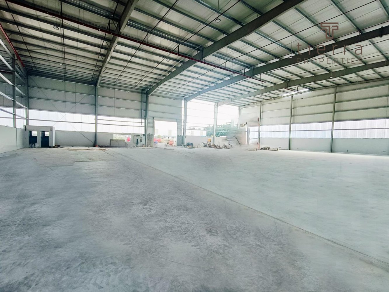 Склад 6689м² в Дубай, ОАЭ № 54768