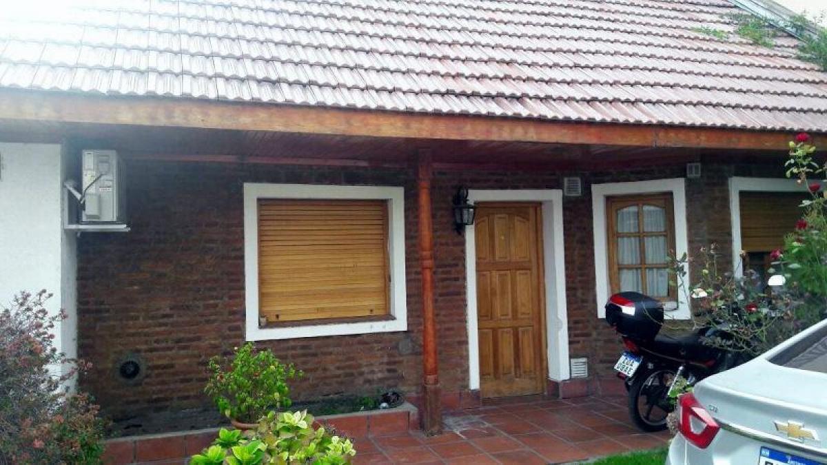 3 bedrooms House in Buenos Aires, Argentina No. 80298