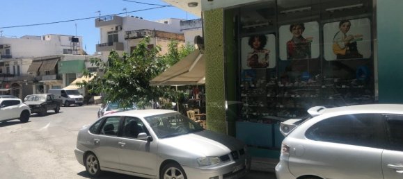 200m² Property in Heraklion, Greece No. 4688 5