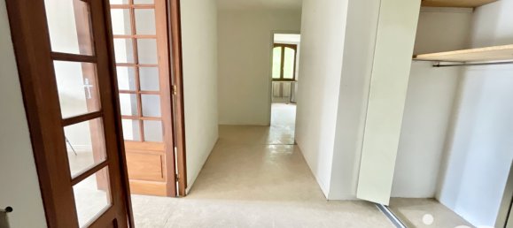 310m² Commercial property in Gimont, France No. 344035 3