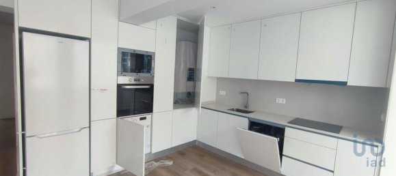 4 bedrooms Apartment in Lisbon, Portugal No. 97530 2