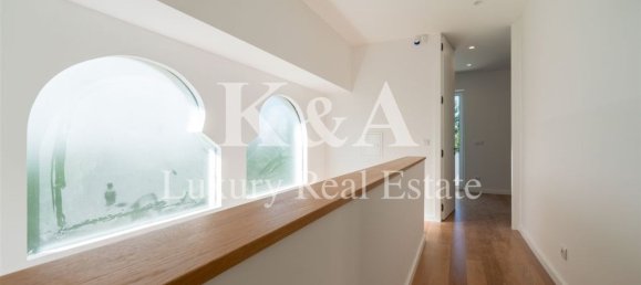 4 bedrooms House in Porto, Portugal No. 117701 8