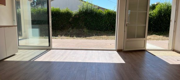 Дом с 4 спальнями в Дё-Севр, Франция № 293320 4