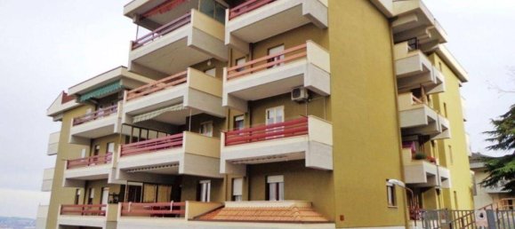 5 rooms Apartment in Chieti, Italy No. 74411 6