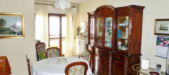 5 rooms Apartment in Chieti, Italy No. 74411 9