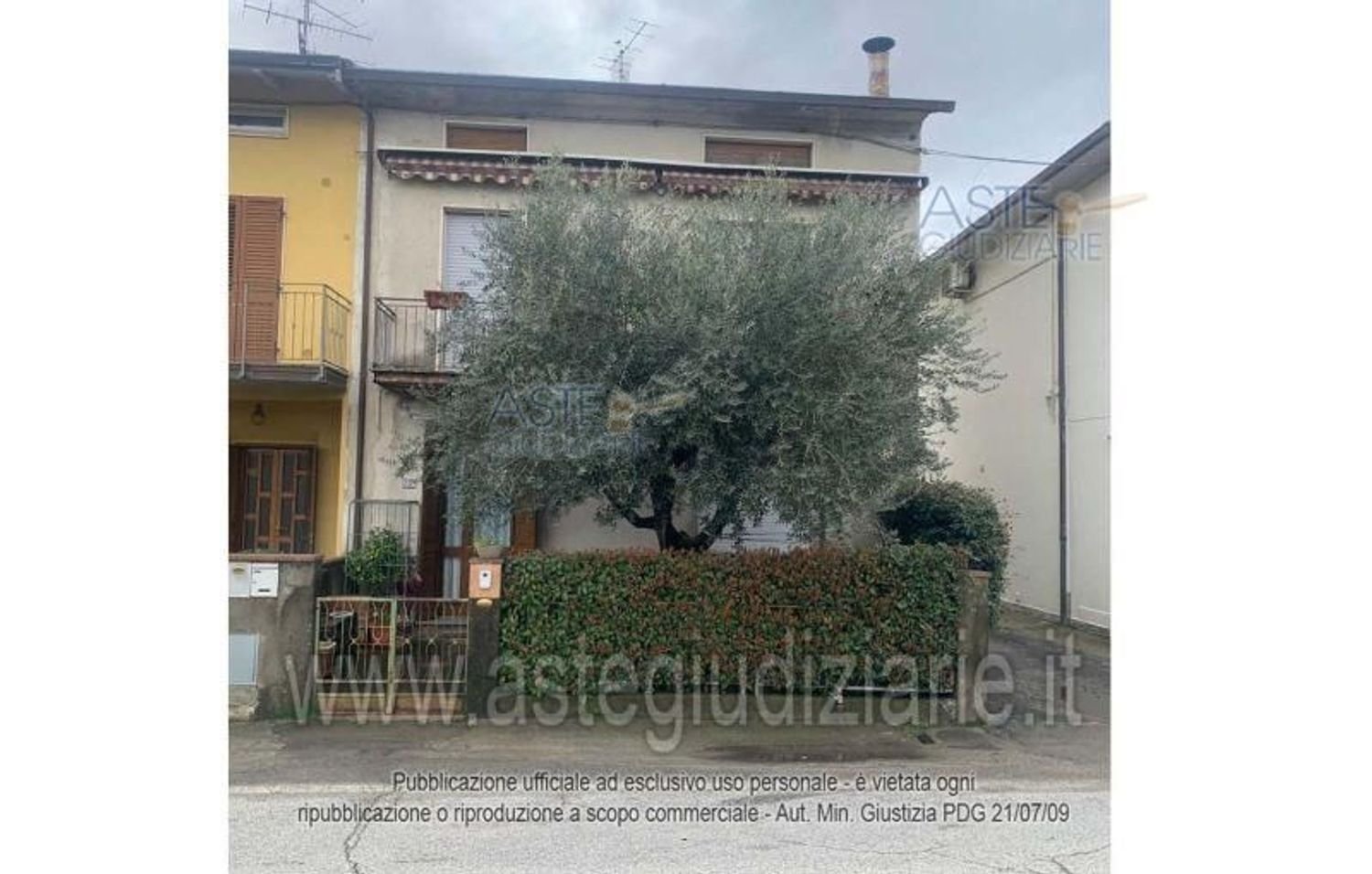 8 bedrooms House in Pistoia, Italy No. 342631