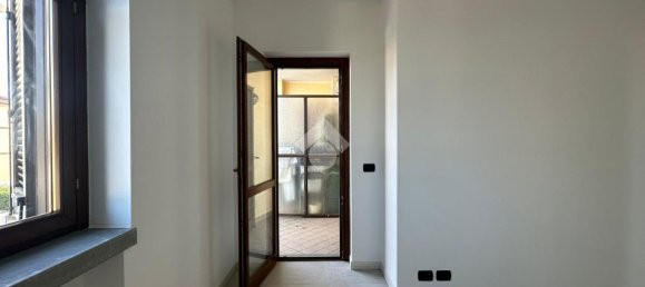 3 rooms Apartment in Palazzolo sull'Oglio, Italy No. 5987 21