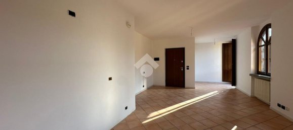 3 rooms Apartment in Palazzolo sull'Oglio, Italy No. 5987 9