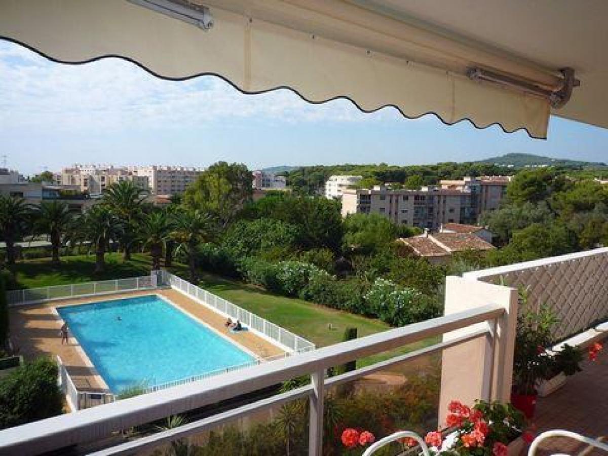 Studio in the Condo in Antibes, France No. 7081