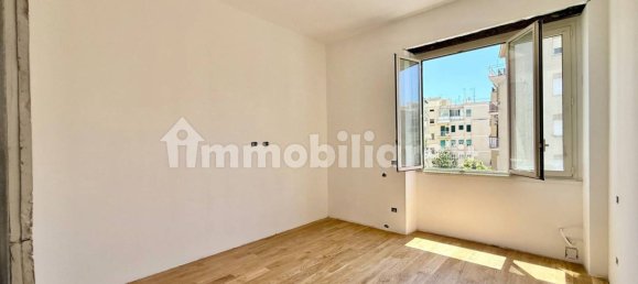 1 bedroom Apartment in Rome, Italy No. 317546 9