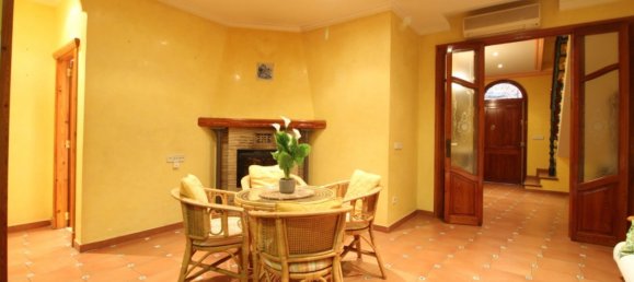 Adosado de 4 dormitorios en La Pobla de Farnals, Spain No. 12920 3