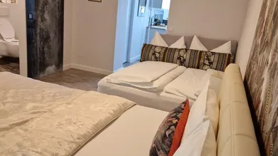 7 rooms Villa in Deutsch-Wagram, Austria No. 161597