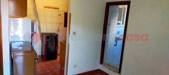 3 rooms House in Oricola, Italy No. 109694 10