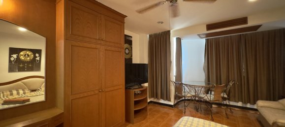 Studio in the Condo in Pattaya, Thailand No. 27394 8