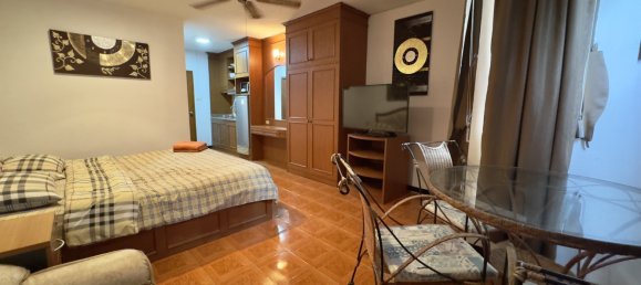 Studio in the Condo in Pattaya, Thailand No. 27394 7