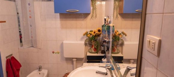 4 rooms Apartment in La Spezia, Italy No. 223402 8