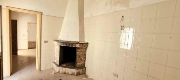 4 rooms House in Collepasso, Italy No. 86207 9