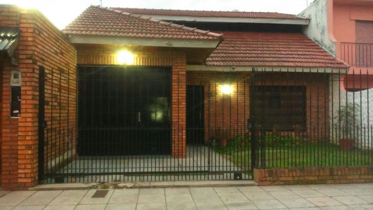 3 bedrooms House in Lomas de Zamora, Argentina No. 54046