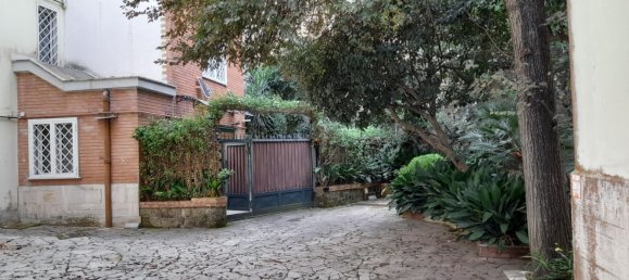 Квартира с 5 комнатами в Неаполь, Италия № 98065 7