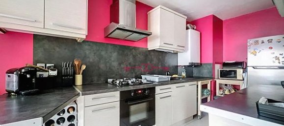 2 bedrooms Apartment in Reims, France No. 314982 3