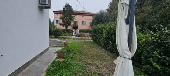 3 Schlafzimmer Villa in Modena, Italy, Nr. 172828 4