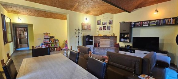 3 Schlafzimmer Villa in Modena, Italy, Nr. 172828 6