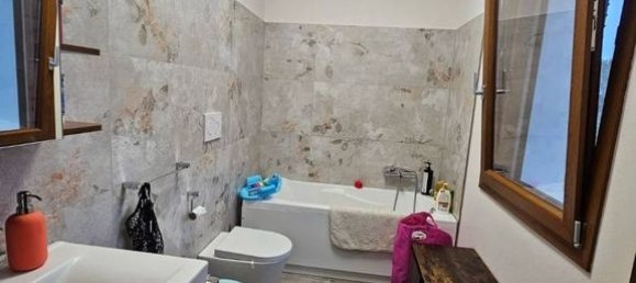 3 Schlafzimmer Villa in Modena, Italy, Nr. 172828 10