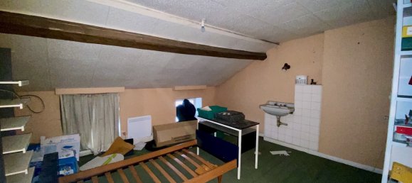 3 Schlafzimmer Gebäude in Louvroil, France, Nr. 73521 8