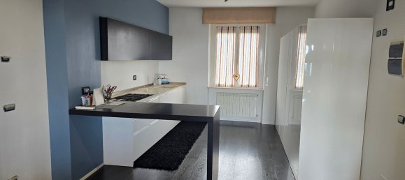 4 bedrooms Apartment in Corciano, Italy No. 328241 8