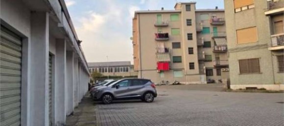 Garage à Lainate, Italy 12m² No. 271164 2