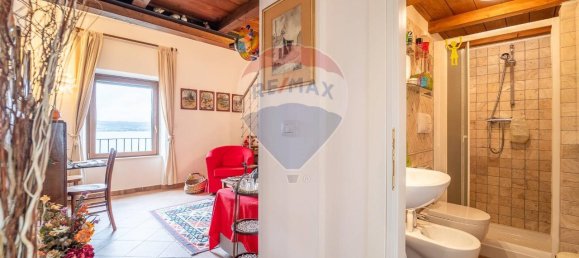 3غرفة شقة في Capodimonte, Italy رقم 16440 7