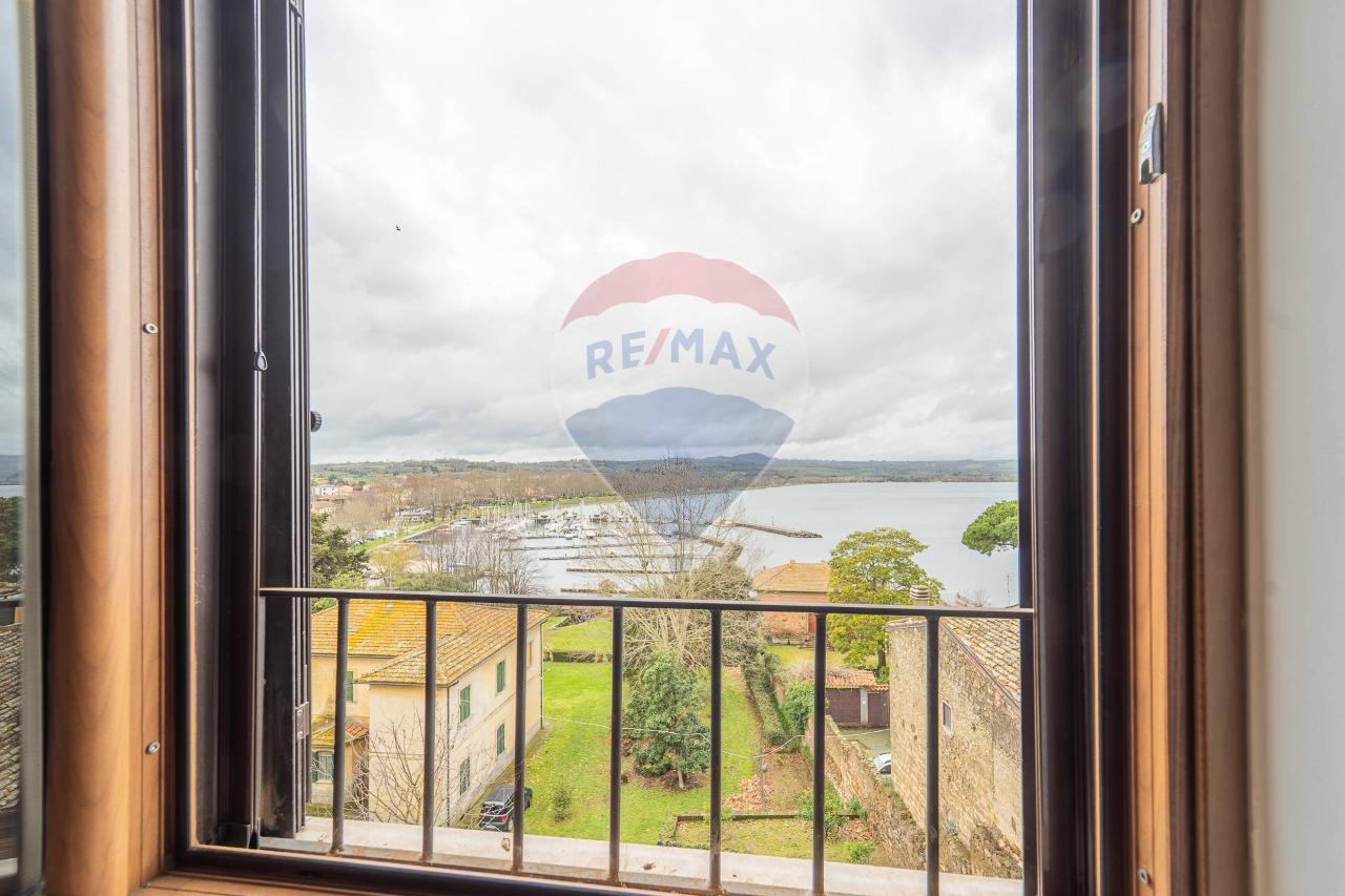 3غرفة شقة في Capodimonte, Italy رقم 16440