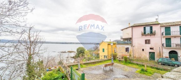 3غرفة شقة في Capodimonte, Italy رقم 16440 33