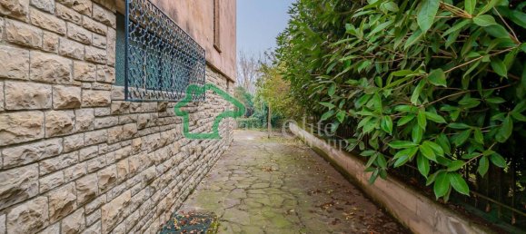 3 bedrooms Villa in Crema, Italy No. 205214 30