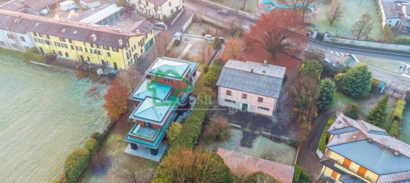 3 bedrooms Villa in Crema, Italy No. 205214 9