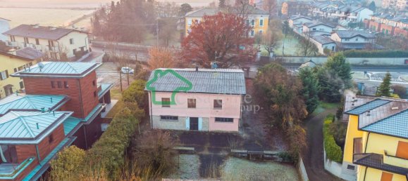 3 bedrooms Villa in Crema, Italy No. 205214 8