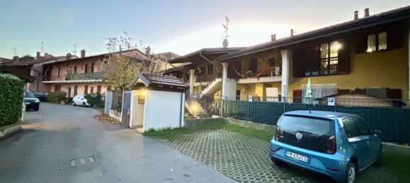 Studio in Vermezzo con Zelo, Italy No. 96671 16