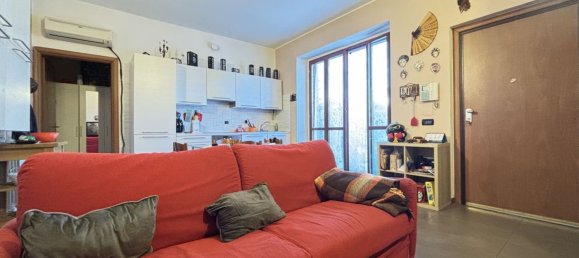 Studio in Vermezzo con Zelo, Italy No. 96671 9