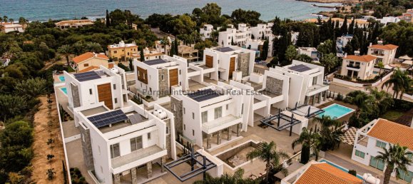 5 bedrooms Villa in Protaras, Cyprus No. 1403 2