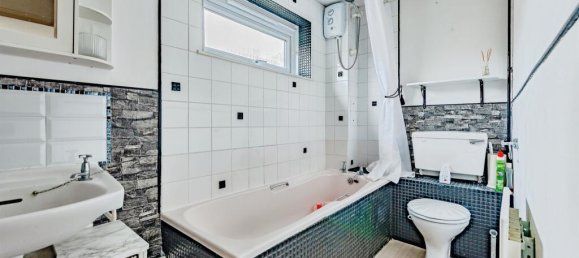 1 bedroom Maisonette in Crawley, United Kingdom No. 6304 26