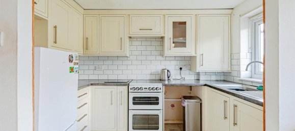 1 bedroom Maisonette in Crawley, United Kingdom No. 6304 5