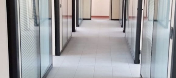 Bureau à Arcore, Italy 285m² No. 167070 8
