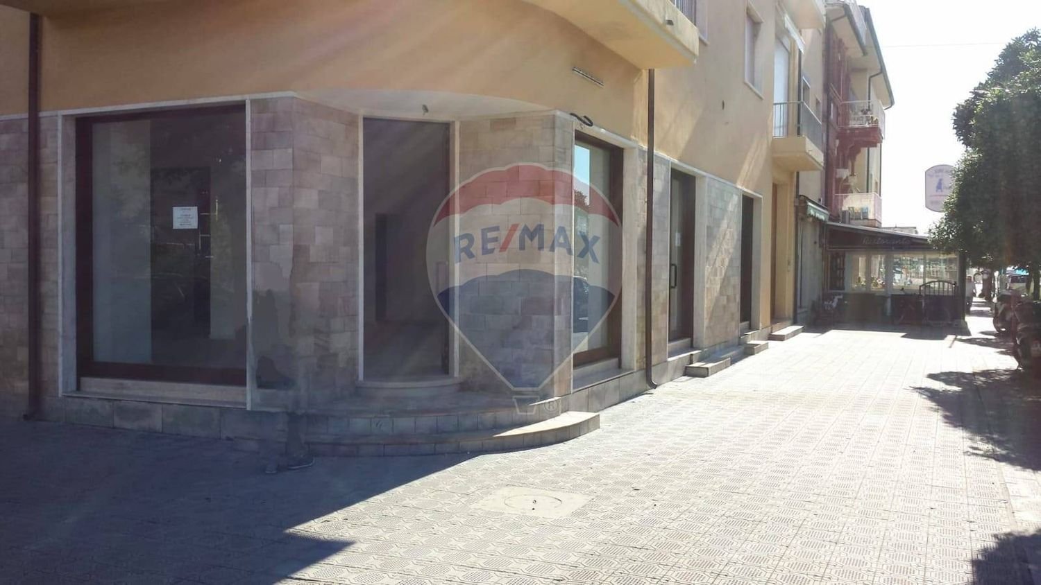 136m² Commercial property in Camaiore, Italy No. 306989