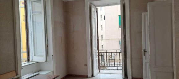 6 rooms Apartment in Naples, Italy No. 21367 8