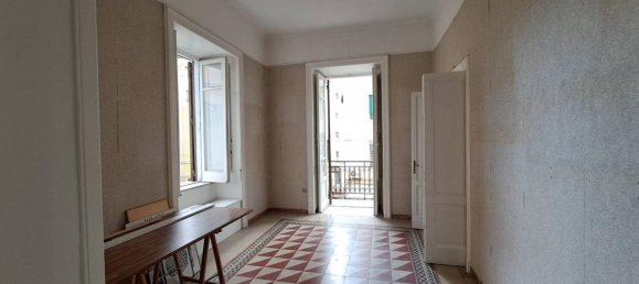 6 rooms Apartment in Naples, Italy No. 21367 7