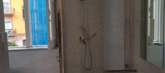 6 rooms Apartment in Naples, Italy No. 21367 10