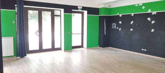 230m² Commercial property in Prata di Principato Ultra, Italy No. 179332 23