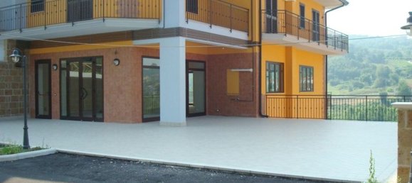 230m² Commercial property in Prata di Principato Ultra, Italy No. 179332 3