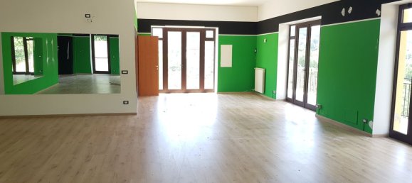 230m² Commercial property in Prata di Principato Ultra, Italy No. 179332 22